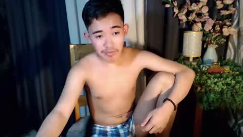 Snapshot of renzamora chatting on September 2025 06:08:02 PM rnezamora online show from September 2025 06:08:02 PM