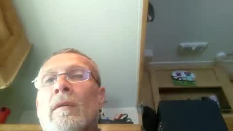 Rhett online show from October 2025 02:58:02 PM