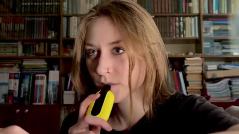 Rie online show from April 2026 01:55:02 PM