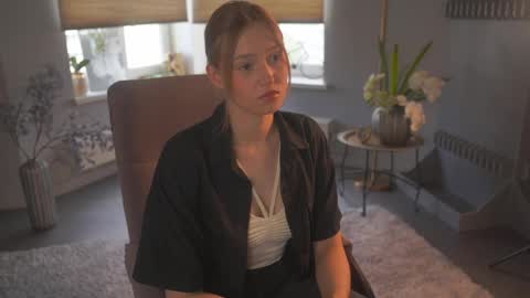 Snapshot of revamcallister chatting on May 2026 12:10:01 PM revamcallister online show from May 2026 12:10:01 PM