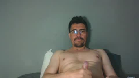 Snapshot of rewing1908 chatting on June 2026 11:13:01 PM rewing1908 online show from June 2026 11:13:01 PM