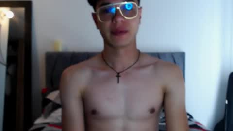 Snapshot of rexbunnybody chatting on April 2026 03:45:01 PM Rex online show from April 2026 03:45:01 PM