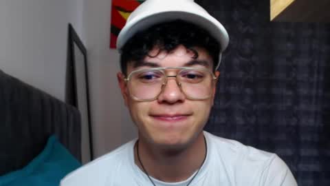 Snapshot of rexbunnybody chatting on May 2026 04:17:02 PM Rex online show from May 2026 04:17:02 PM