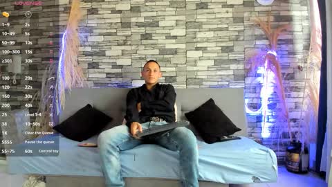 Snapshot of rey_masterhot chatting on November 2025 06:21:01 PM reymasterhot online show from November 2025 06:21:01 PM