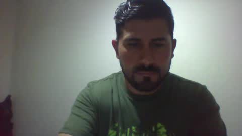 Snapshot of reyalad_mariana chatting on January 2025 03:18:01 PM REYALAD online show from January 2025 03:18:01 PM