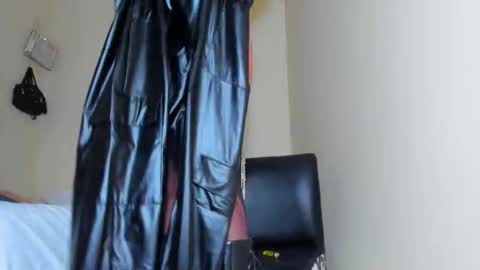 ROBERTA online show from October 2025 09:43:02 AM