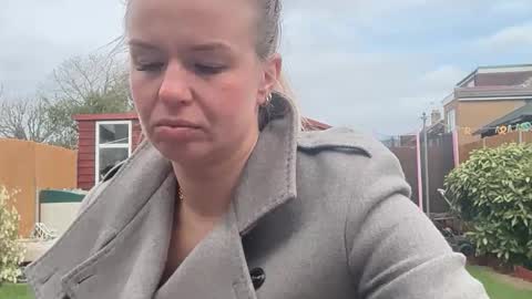 riana894237 online show from March 2026 01:15:01 PM