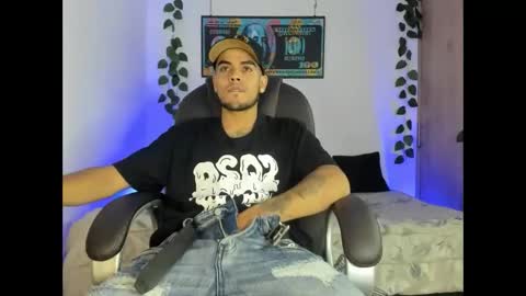 Snapshot of riancum chatting on February 2025 02:40:02 AM juan online show from February 2025 02:40:02 AM