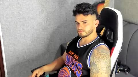 ricardogonzalez666 online show from October 2025 07:34:01 PM