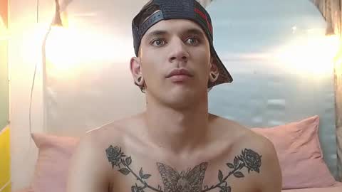 Snapshot of rich_de_la_rosa chatting on December 2025 04:18:02 AM rich and kitty online show from December 2025 04:18:02 AM