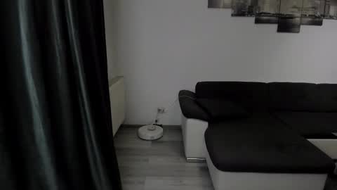 Snapshot of richarddarell chatting on November 2025 05:28:02 AM RichardDarell online show from November 2025 05:28:02 AM