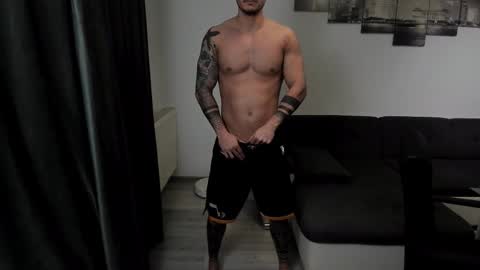 Snapshot of richarddarell chatting on November 2025 05:30:02 AM RichardDarell online show from November 2025 05:30:02 AM