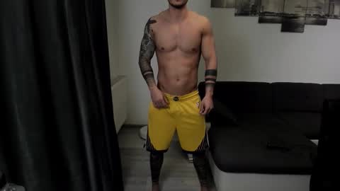 Snapshot of richarddarell chatting on November 2025 05:07:01 AM RichardDarell online show from November 2025 05:07:01 AM