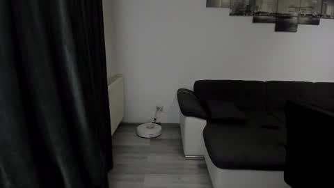 Snapshot of richarddarell chatting on November 2025 06:23:01 AM RichardDarell online show from November 2025 06:23:01 AM