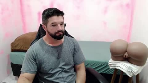 Snapshot of richrolland chatting on December 2024 01:29:01 PM Rickseduction online show from December 2024 01:29:01 PM