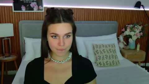 Rihanna online show from September 2025 05:57:01 PM