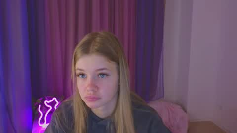 Snapshot of riinaaa chatting on October 2025 09:15:01 PM Rina online show from October 2025 09:15:01 PM