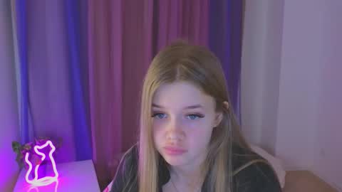 Snapshot of riinaaa chatting on October 2025 09:50:01 PM Rina online show from October 2025 09:50:01 PM