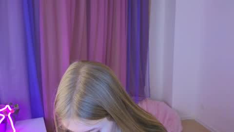 Snapshot of riinaaa chatting on November 2025 09:59:02 PM Rina online show from November 2025 09:59:02 PM