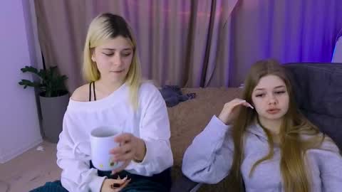 Snapshot of riinaaa chatting on December 2025 04:56:01 PM Rina online show from December 2025 04:56:01 PM