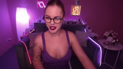 Snapshot of rikaraily chatting on January 2025 08:41:01 AM Rika online show from January 2025 08:41:01 AM