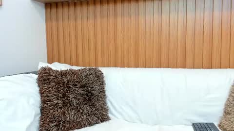 Snapshot of riley_reid_milf chatting on July 2026 01:42:01 PM Oriana online show from July 2026 01:42:01 PM