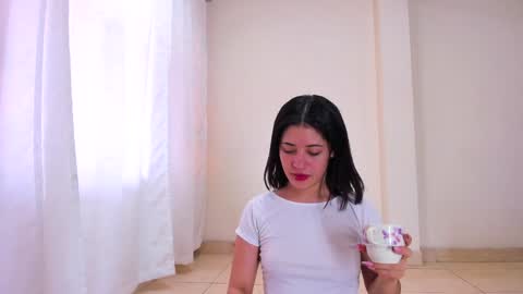 Snapshot of riley_skye_ chatting on December 2024 01:34:02 PM RAILEY online show from December 2024 01:34:02 PM