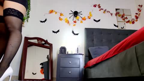 Snapshot of riley_skye_ chatting on October 2025 07:37:01 PM RAILEY online show from October 2025 07:37:01 PM