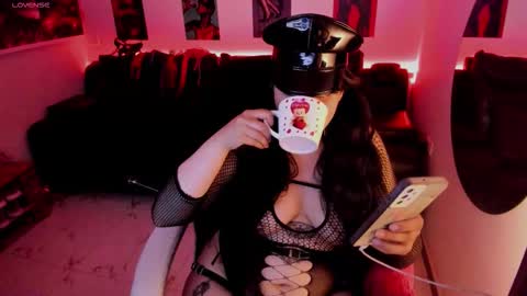 rini online show from October 2025 04:42:01 AM