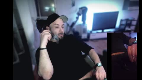 Snapshot of riptid3_ chatting on March 2025 06:11:01 PM Ask Me online show from March 2025 06:11:01 PM