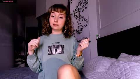 Snapshot of riri_rich chatting on December 2024 06:49:02 AM Rita online show from December 2024 06:49:02 AM