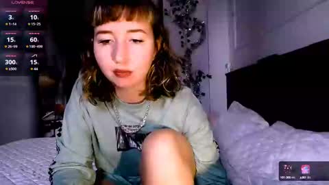 Snapshot of riri_rich chatting on January 2025 07:28:02 AM Rita online show from January 2025 07:28:02 AM