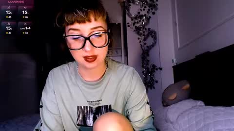 Snapshot of riri_rich chatting on January 2025 06:35:02 AM Rita online show from January 2025 06:35:02 AM