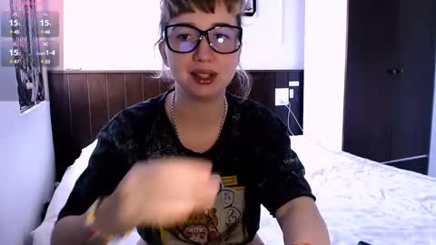 Snapshot of riri_rich chatting on January 2025 05:09:01 AM Rita online show from January 2025 05:09:01 AM