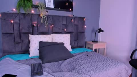 Snapshot of ririibrunette__ chatting on November 2025 07:47:01 PM RIRI online show from November 2025 07:47:01 PM