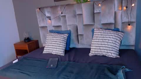 Snapshot of ririibrunette__ chatting on November 2025 08:07:02 PM RIRI online show from November 2025 08:07:02 PM