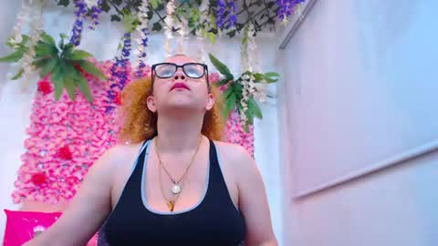 Snapshot of risitos_de_oro_ chatting on June 2026 11:05:01 AM Risitos De Oro online show from June 2026 11:05:01 AM