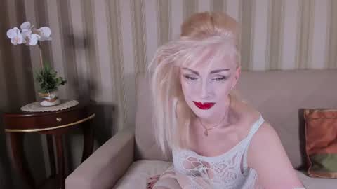 Snapshot of rita_farell chatting on July 2026 09:38:01 PM rita_farell online show from July 2026 09:38:01 PM
