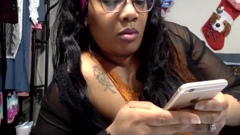 Snapshot of riversaint chatting on December 2024 01:59:02 PM River Saint online show from December 2024 01:59:02 PM