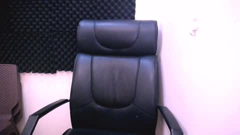 Snapshot of riyah_parker chatting on June 2026 02:44:02 PM riyah_parker online show from June 2026 02:44:02 PM