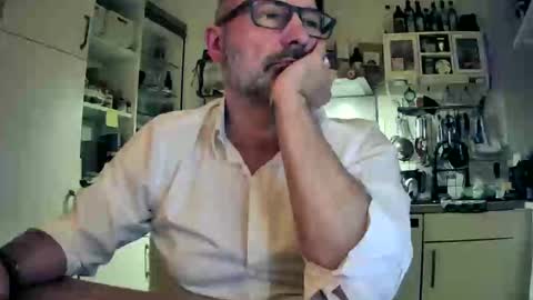 Snapshot of roadrunnerger chatting on February 2025 05:29:01 PM roadrunnerger online show from February 2025 05:29:01 PM