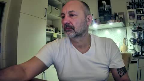 Snapshot of roadrunnerger chatting on February 2025 05:18:02 PM roadrunnerger online show from February 2025 05:18:02 PM