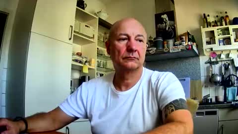 Snapshot of roadrunnerger chatting on October 2025 11:00:02 AM roadrunnerger online show from October 2025 11:00:02 AM