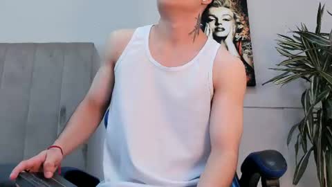 Snapshot of roan_birkin chatting on July 2026 08:02:01 PM Roan Birkin online show from July 2026 08:02:01 PM