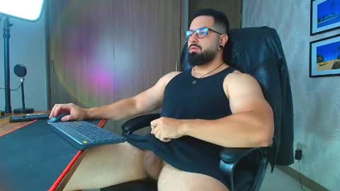 Snapshot of robby_k chatting on May 2026 01:36:01 AM Robby online show from May 2026 01:36:01 AM