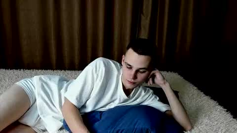 robert10211 online show from February 2026 10:32:01 AM