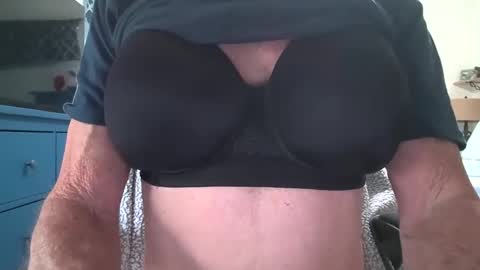 Snapshot of robert45556 chatting on October 2025 09:02:01 PM robert online show from October 2025 09:02:01 PM