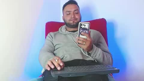 Snapshot of robert_leroy chatting on June 2026 04:45:02 PM Stiven - online show from June 2026 04:45:02 PM