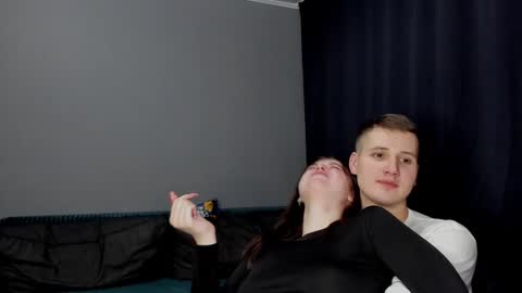 Lisa and Robert  i am online all days 900 am GMT3   online show from December 2024 03:22:02 PM