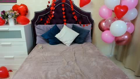 Snapshot of robertamorelly chatting on February 2025 06:08:02 AM Betty online show from February 2025 06:08:02 AM